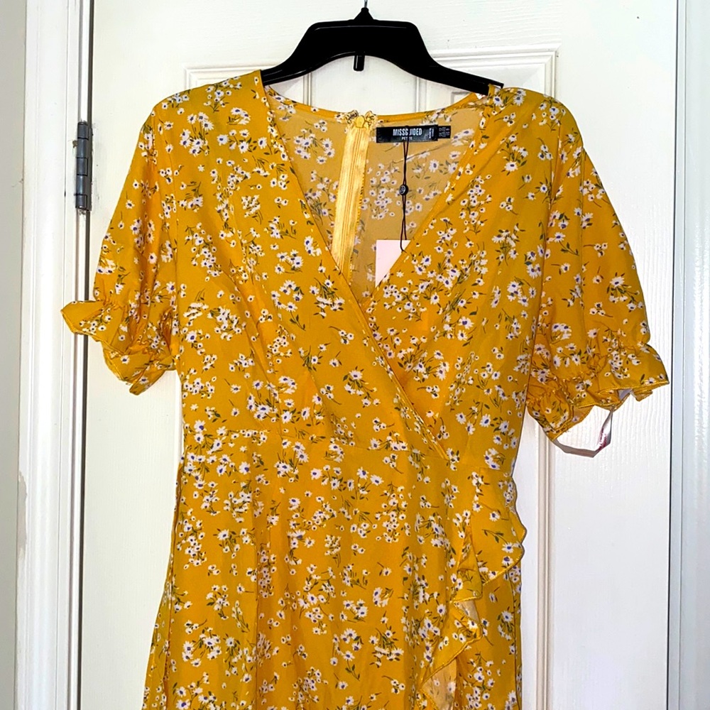 NWT Floral Missguided Dress😍